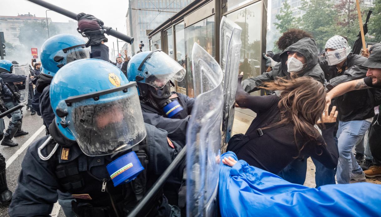 Scontri alla Stazione Centrale di Milano, quando la paura entra nella vita quotidiana